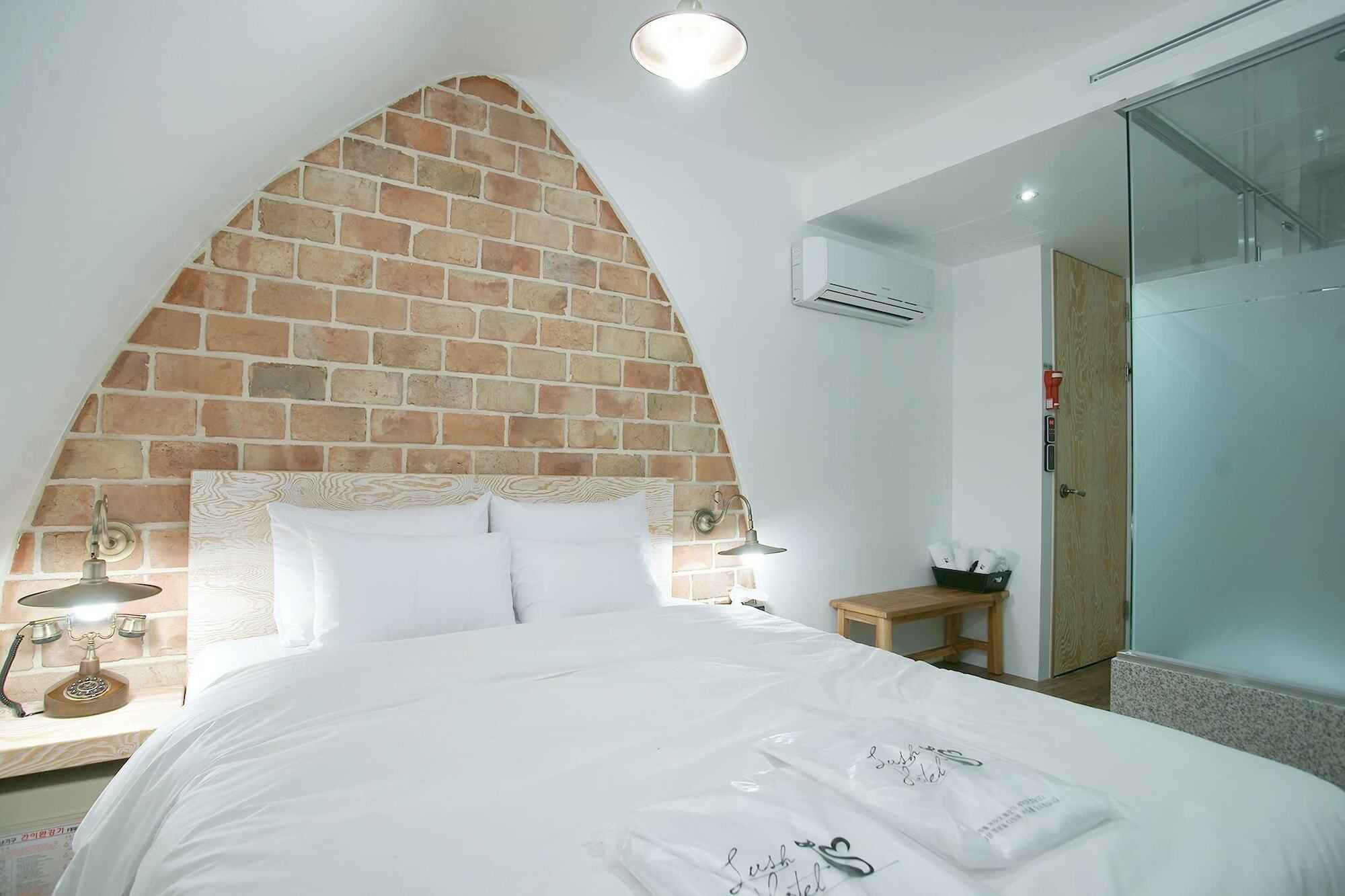 Lush Hotel Seoul Ngoại thất bức ảnh